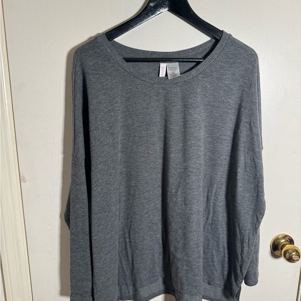 Gray Long Sleeve Top